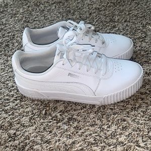 Puma carina leather lace up